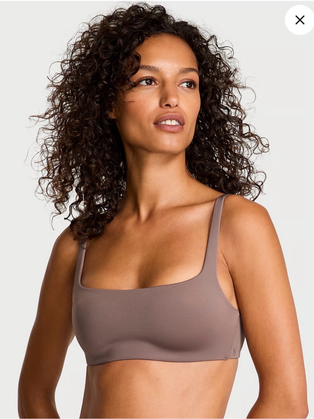 NWT - L - Victoria’s Secret Luxe Contour Scoop Lightly Lined Bra